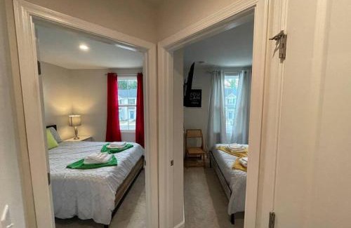 Parker Apartment | Family friendly home WiFi modern comfort
