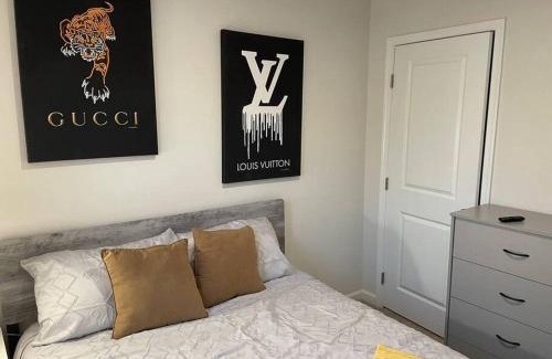 Parker Apartment | Family friendly home WiFi modern comfort