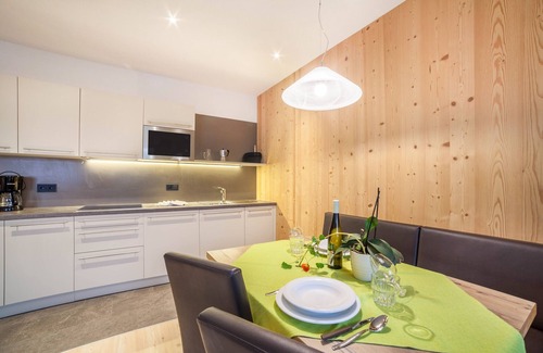 Ultimo Apartment | Family-Friendly Holiday Apartment 'Residence Kalchgruberhof Bergfichte' with Lake View & Wi-Fi