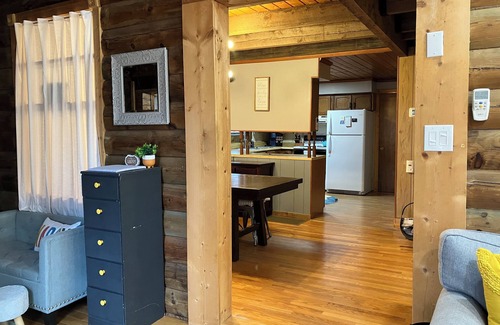 Stuarts Draft Cabin | Family Friendly Log Cabin Nestled in Blue Ridge Foothills