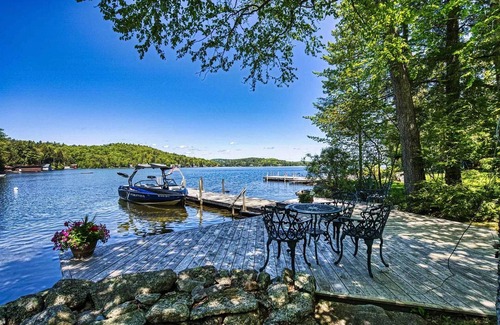 Sunapee House | Family friendly lakefront house with dock - minutes from skiing!