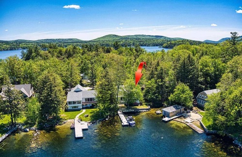 Sunapee House | Family friendly lakefront house with dock - minutes from skiing!
