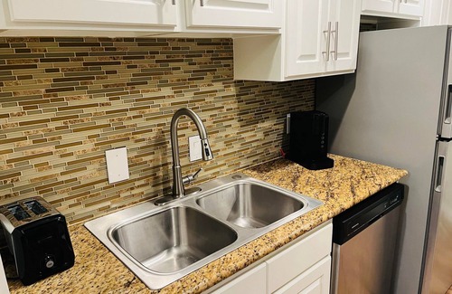 Brookhollow Condo | Family Friendly | Near Galleria & Downtown | Pool