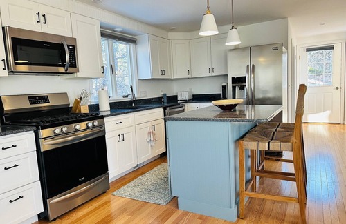 North Eastham Cottage | Family-friendly Oasis Steps from Kingsbury Beach