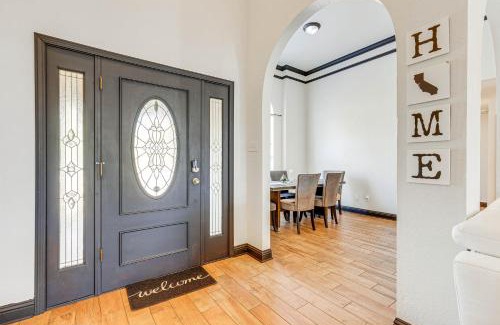 Ocean Springs House | Family-Friendly Ocean Springs Home Grill, Hot Tub