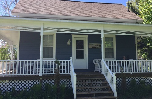 Onekama Cottage | Family-Friendly Onekama Village Cottage