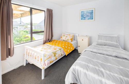 Lynmore House | Family Friendly, Quiet, Cozy stay in Rotorua with free Wifi