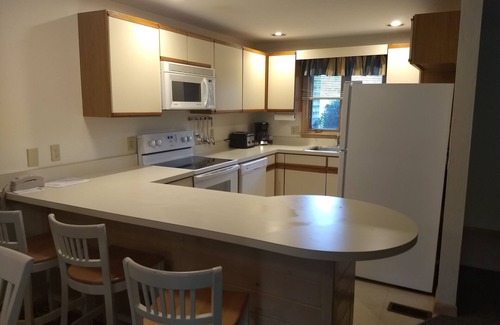 Mashpee House | Family Friendly Resort- close to Cape activities, Falmouth and Woods Hole!