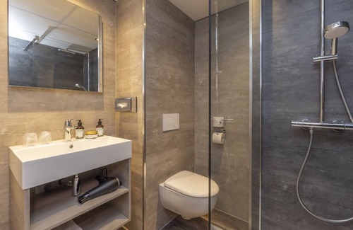 Municipality of Hellendoorn Hotel | Family-Friendly Room Close to Sallandse Heuvelrug National Park