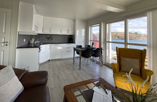 Oygarden House | Family friendly. Situated right on the waterfront. Charter. 2 bedrooms