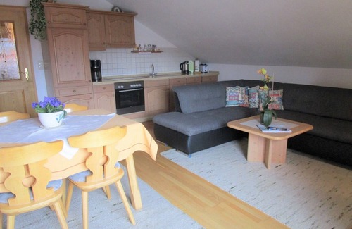 Ingenried Apartment | Family-Friendly Stay
