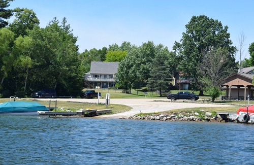 Gladwin Cottage | Family Friendly Sugar Springs Cottage - "Lakeview Life"