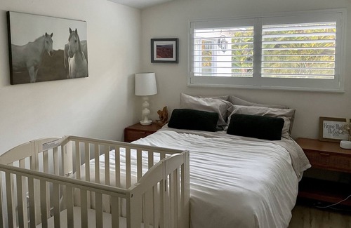 Downtown House | Family-friendly urban oasis with tropical landscape