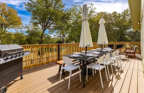 Granite Shoals House | Family Friendly Lakeside Retreat