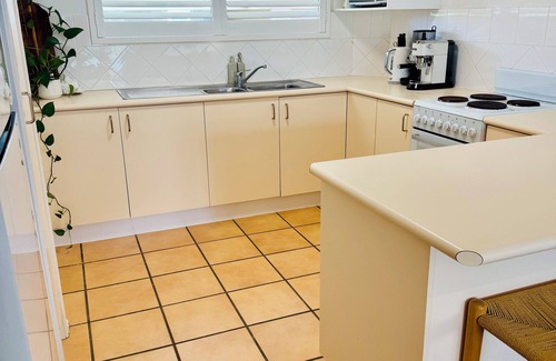 Coolum Beach Apartment | Family friendly, walking distance to beach and amenities