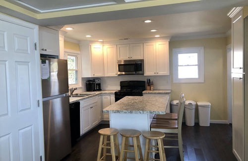 Dresden House | Family friendly waterfront retreat