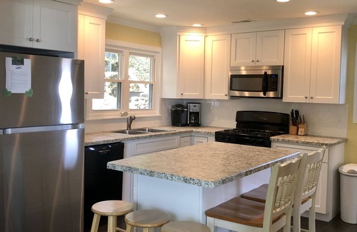 Dresden House | Family friendly waterfront retreat
