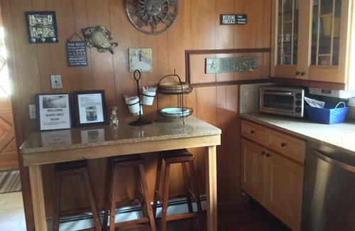 Pearl Beach House | Family Fun, amazing sandy waterfront, boating, fishing and hunting