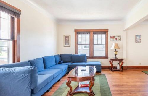 Benson House | Family Fun at Fontenelle 4Br 2Bth Omaha