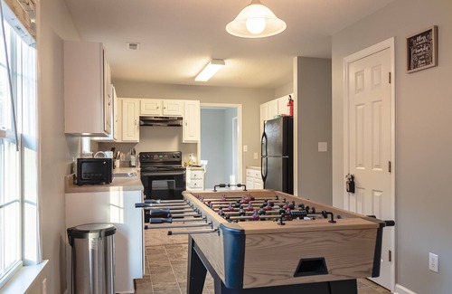 Piney Green House | FAMILY FUN HOUSE MINUTES FROM BASE GATES