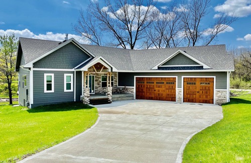 Panora House | Family fun in brand new lake front home on beautiful Lake Panorama