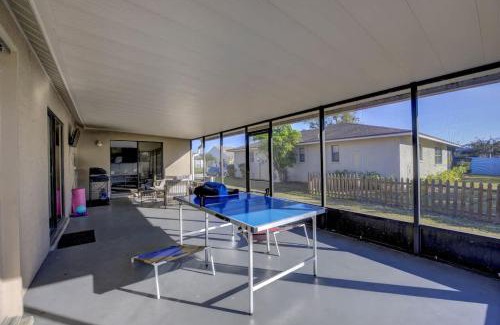 Fruitville House | Family Fun Ping Pong BBQ Walk to Park Nearby