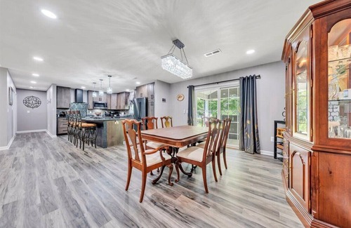 Moneta House | Family Fun Retreat - Pool, Tennis & Boat Ramp! - Village East