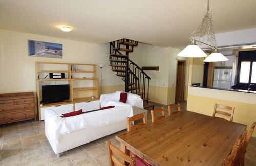 Riumar House | Family Getaway: Near Beach, Pool, Pet-Friendly, Free WiFi, A/C Optional, Dog Beach Nearby