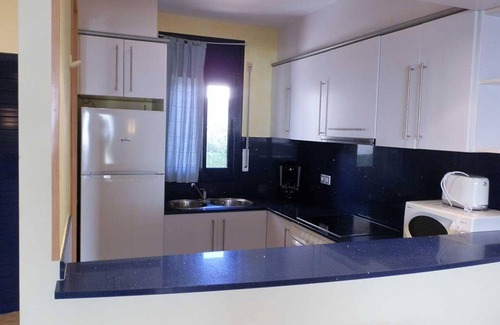 Riumar House | Family Getaway: Near Beach, Pool, Pet-Friendly, Free WiFi, A/C Optional, Dog Beach Nearby