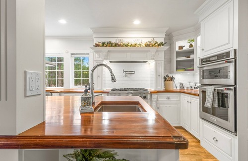 Heber Cabin | Family Getaway w/Theater Room, Fire Pit & Hot Tub!