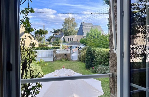 Lancieux Villa | Family Granite stone house with direct access to the beach of St-Sieu, Lancieux