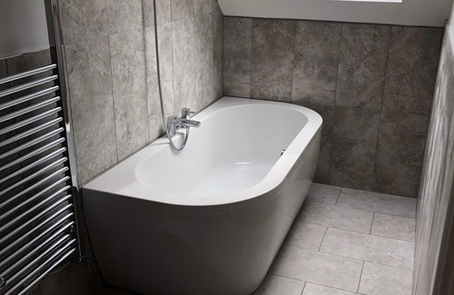 Woolbeding Apartment | Family/ Group En- suite apartment