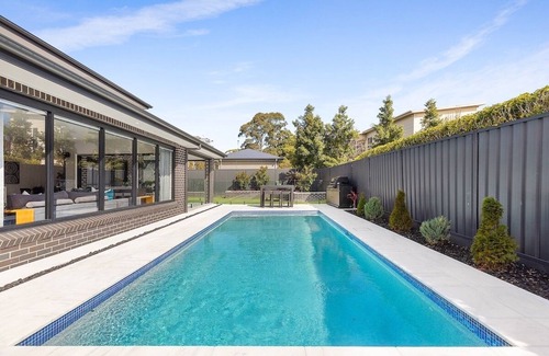 Illawong House | Family Haven - pool+ kids + pets