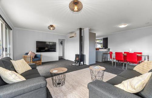 Waipu House | Family Haven - Waipu Holiday Home