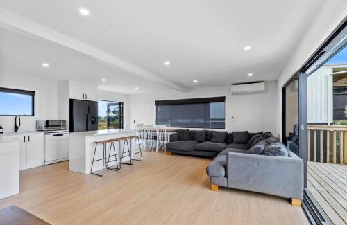 Pukehina House | Family Holiday at the Beach!