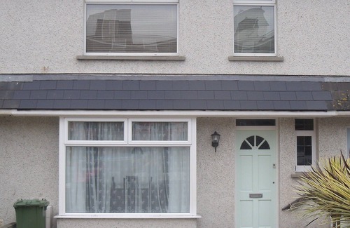 Newquay City Centre House | Family Holiday Home, Very Close to Beach, in Quiet Road. Private Garden.