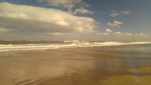 Cahore House | Family holiday home - very close to sandy beach