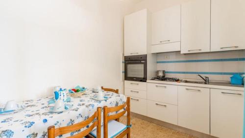 La Caletta Apartment | Family holiday house by the sea