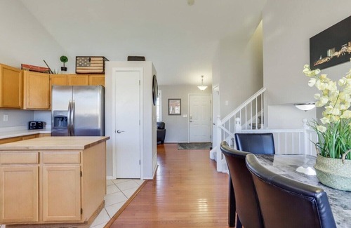 Aurora House | Family home 2 Master Suites with King beds fast Wifi workspace