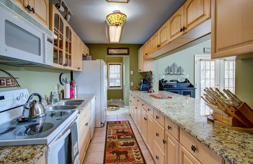 Seven Devils House | Family Home, Amazing View of Mtns - .5 mile from Snow Tubing