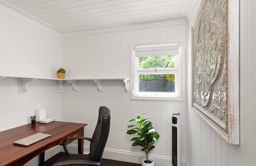 Balmoral House | Family Home in Balmoral - Family Stays