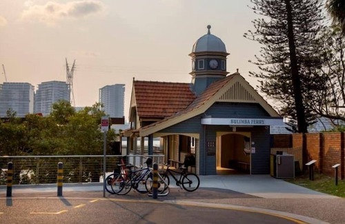 Balmoral House | Family Home in Balmoral - Family Stays