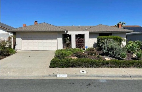 Clairemont Mesa East House | Family home in Clairemont with Pool - close to everything!