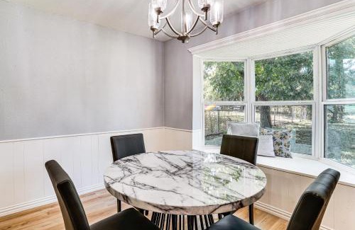 Crowley House | Family Home in Ft Worth Suburbs Near Benbrook Lake