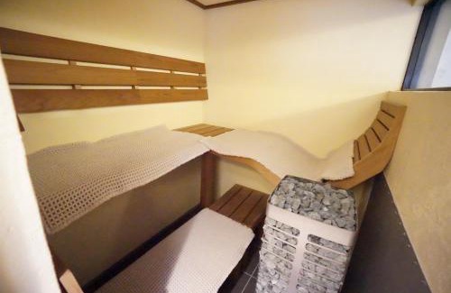 Tanimachi Apartment | Family Home Karahori House