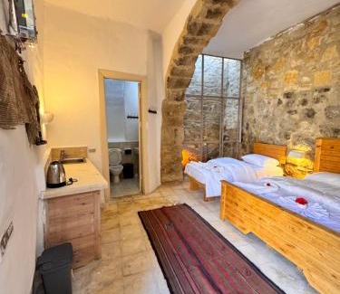 Dana Hotel | family home Lodge