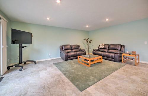 Hart House | Family Home on Crystal Lake with Private Beach!