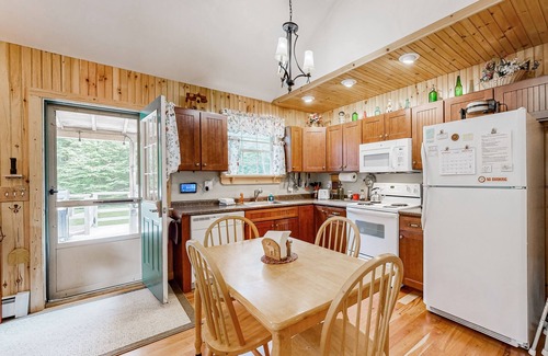 Stratton House | Family Home w/Great Yard, Fireplace, Kayaks, AC & WiFi - Near Skiing/Lakes