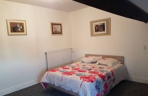 Quierzy House | Family home with 4 bedrooms and large dining room