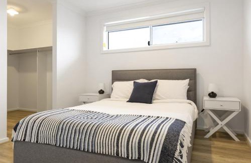 Armstrong Creek House | Family Home with Yard Near Armstrong Creek